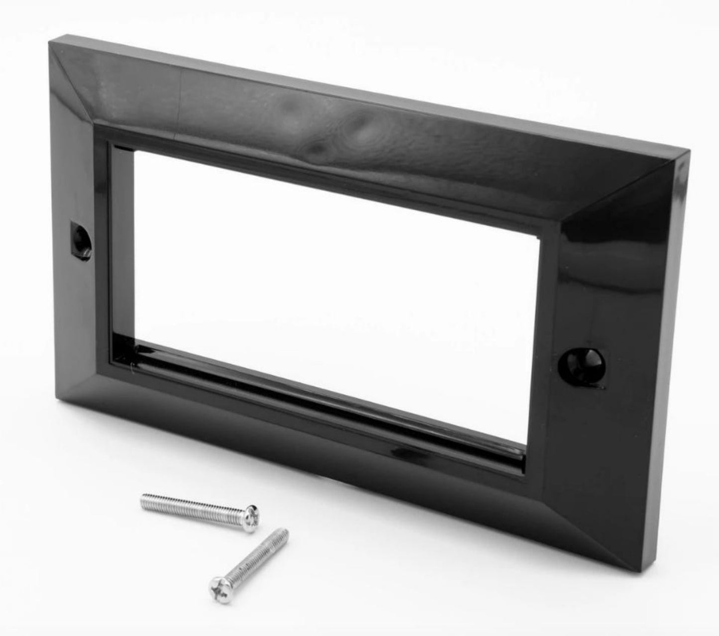 Wall-mounted junction box