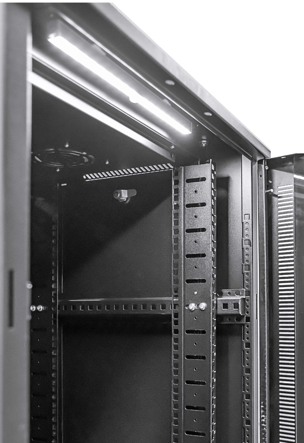 Space-saving PDU