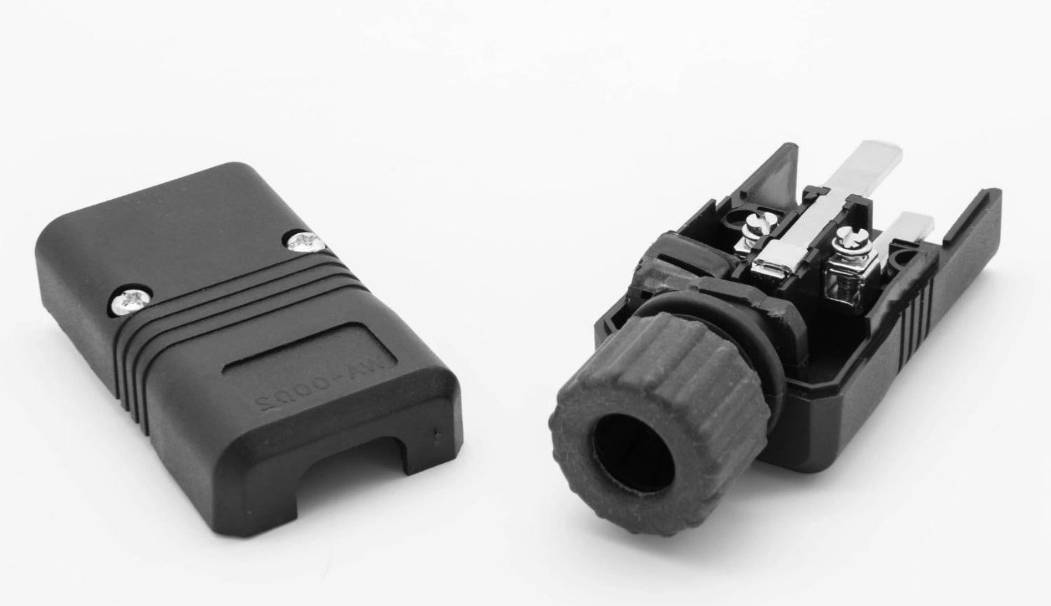 Male plug for electronics