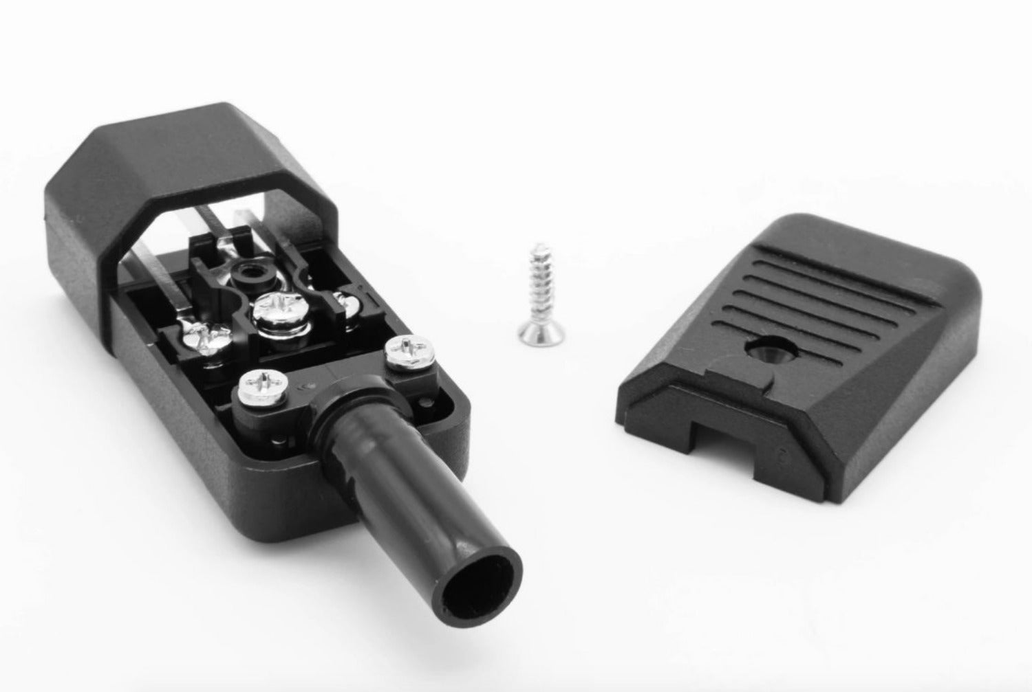 Rewirable power plug